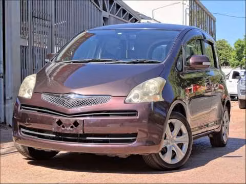 Toyota Ractis 2009 motor vvti 1.3 naftero automático