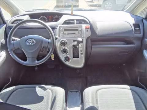 Toyota Ractis 2009 motor vvti 1.3 naftero automático