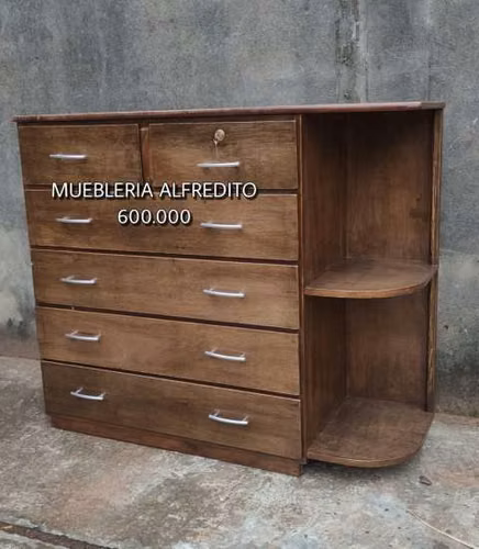 Cómoda Nogal enchapada con esquinero