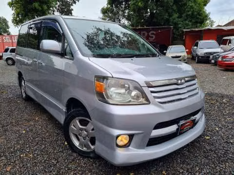 Toyota Noah S 2002 - Imagen 2