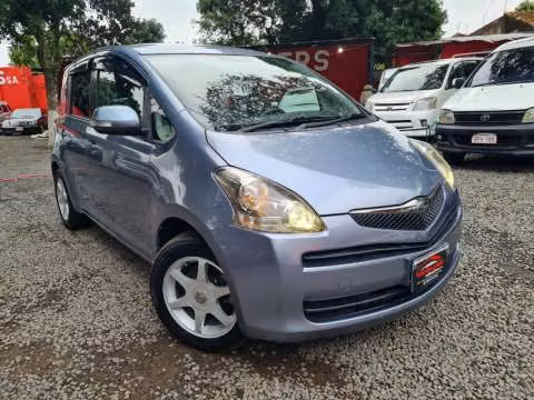 Toyota Ractis 2010 - Imagen 2