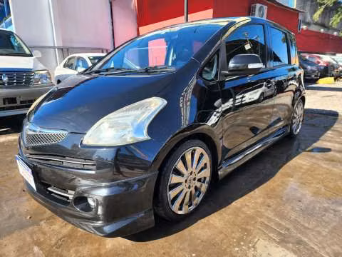 Toyota Ractis 2006 motor 1.5 naftero automático - Imagen 2