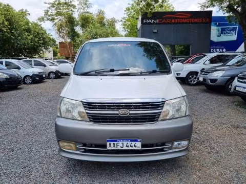 Toyota Grand Hiace 2000 - Imagen 2