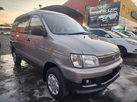 Toyota Noah 1998