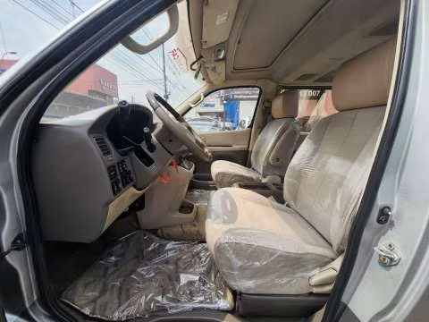 Toyota Grand Hiace 2001 - Imagen 2