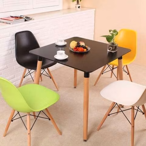 Juego de mesa eames 80x80 + 4 sillas - Imagen 2