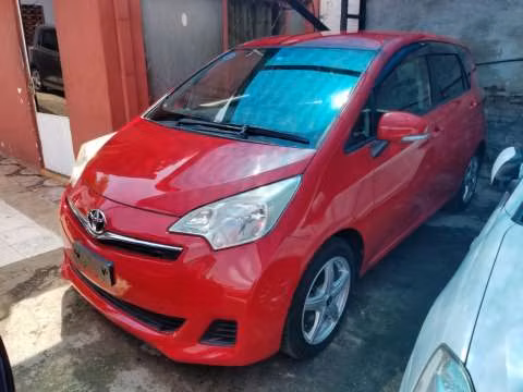 Toyota Ractis 2011