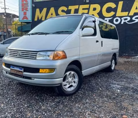 Toyota Regius 1998