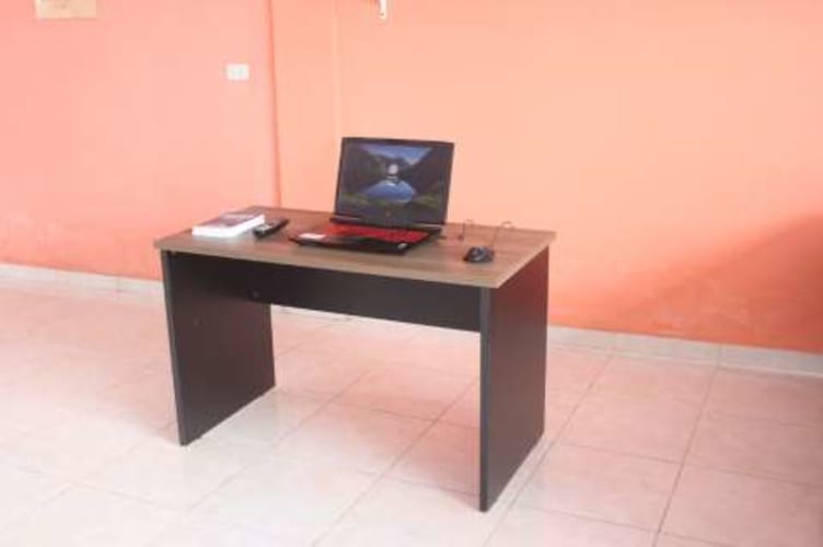 Mesa escritorio 150 cm  mm