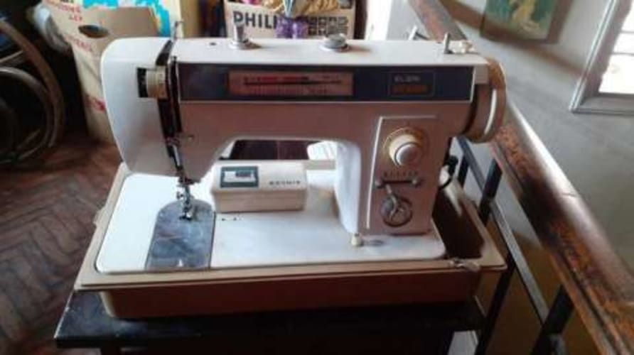 Máquina de coser Singer Elgin