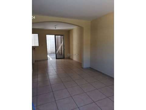 VENDO RESIDENCIAL ARBOLEDAS, LAS CAMELIAS, A 100 MTS UNICENTRO LOURDES