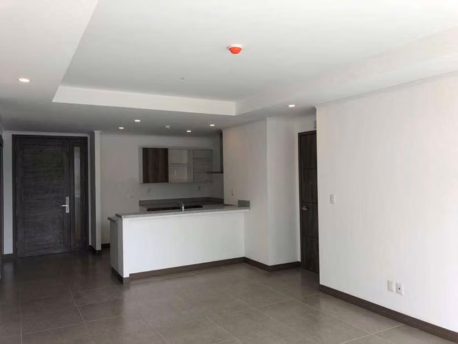 ALQUILO APARTAMENTO PUERTA DEL ALMA, NUEVO A ESTRENAR, tiene 102 mts2, 2 parqueos, 2 habitaciones: principal con baño, A - Imagen 3