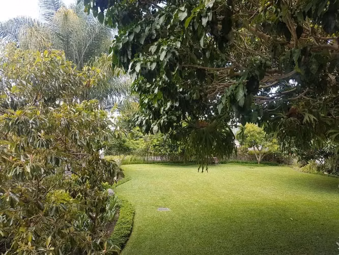 SE ALQUILA CASA RESIDENCIAL LA MONTAÑA SANTA TECLA, PRIVADO, 2 plantas, espacios amplios, sala, comedor, cocina con pant - Imagen 2