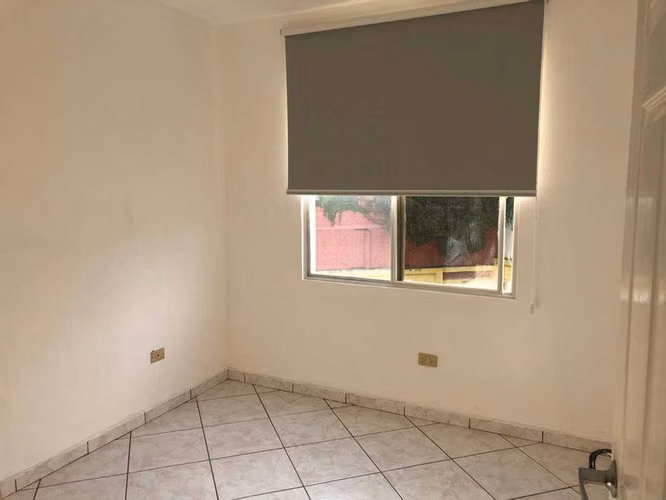 SE ALQUILA APARTAMENTO CONDOMINIO SIENA SAN BENITO, SIN MUEBLES, recién remodelado: -1 cuarto principal con A/C, baño y