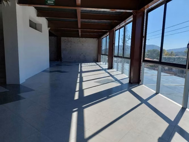 VENDO  MODERNO EDIFICIO NUEVO / SAN BENITO - Imagen 10
