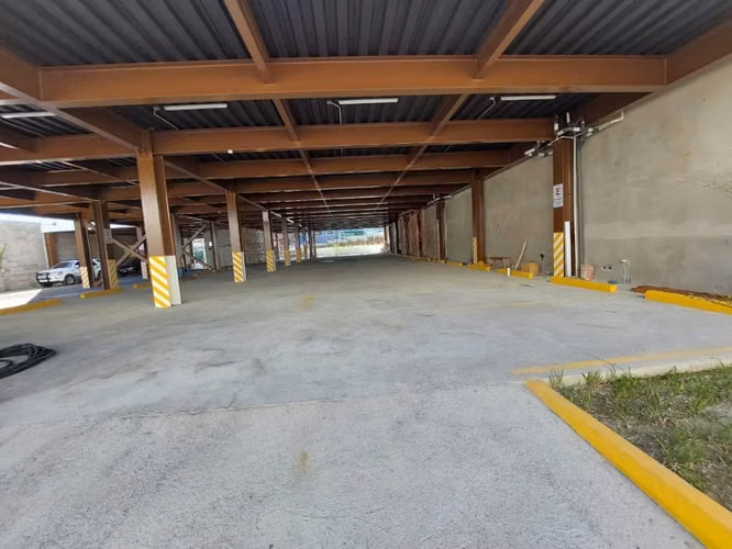 VENDO  MODERNO EDIFICIO NUEVO / SAN BENITO - Imagen 7