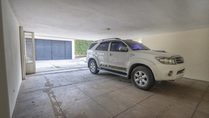 ALQUILER o VENTA/ AMPLIO PARA OFICINAS EN SAN BENITO