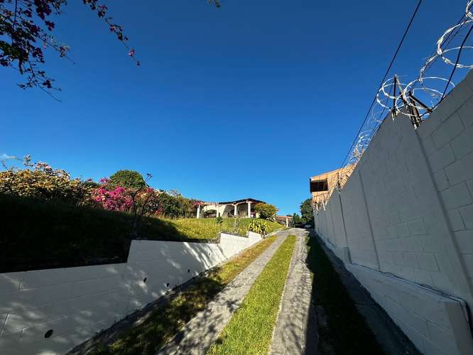 Venta Terreno | Lomas de San Francisco | Privado en Pluma | 4,231 v² | $1.8M