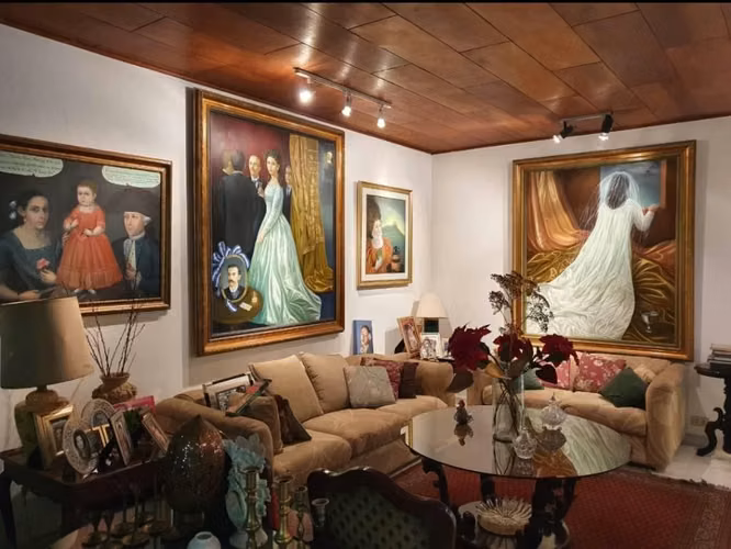 VENDO CASA AMPLIA EN COLONIA MAQUILISHUAT/ SAN SALVADOR / ZONA ESCUELA AMERICANA