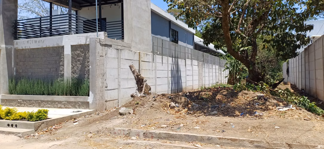 VENTA- TERRENO 1234 V2  CARRETERA   FRENTE LUNA MAYA SANTA ANA.
