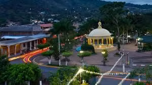 VENTA 16000 VARAS CENTRO DE SONSONATE