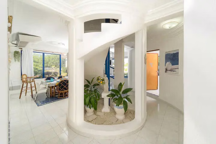 Casa en venta en Costa Azul Lux Bay, Costa del Sol. #2798 - Imagen 2