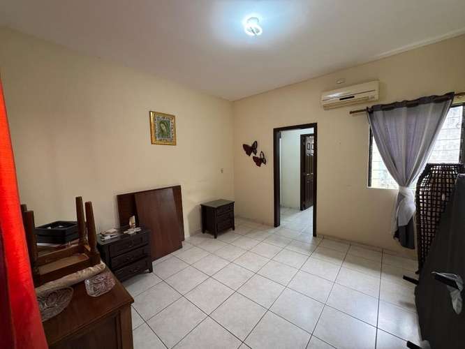 SE VENDE CASA MIRAMAR, San José villanueva, DE UNA PLANTA, tiene de terreno 400 v2