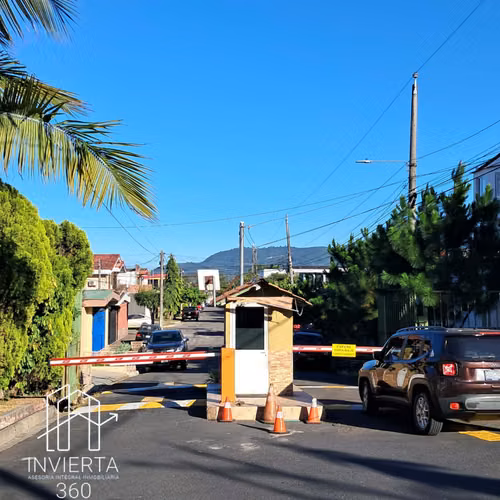 SE VENDE CASA EN RESIDENCIAL PALERMO, SAN SALVADOR