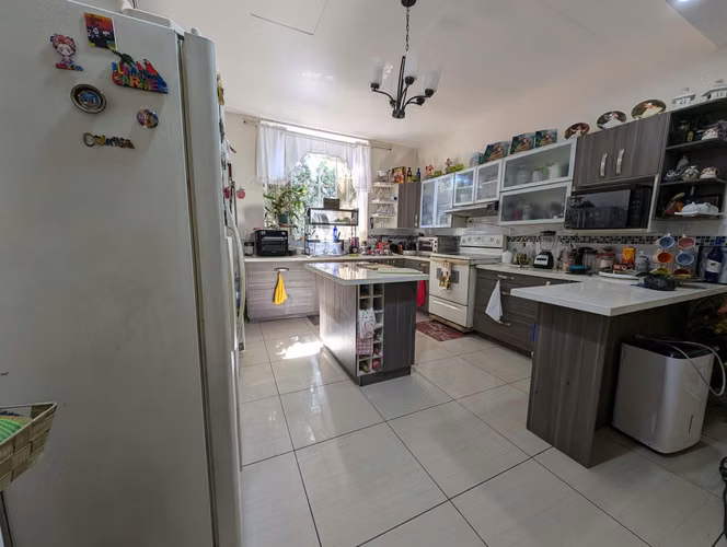 Vendo quinta con 3 casas y área social en Planes de Renderos, Las Marias - Imagen 7
