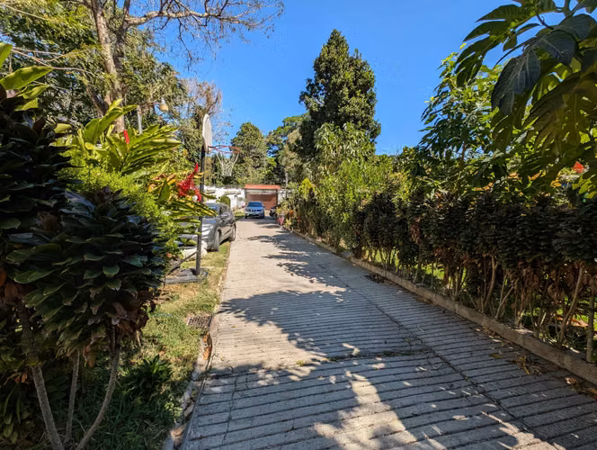Vendo quinta con 3 casas y área social en Planes de Renderos, Las Marias - Imagen 11