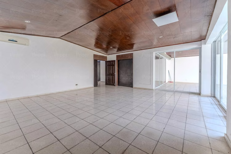 Colonia Escalon - Casa en Venta en San Salvador #3207