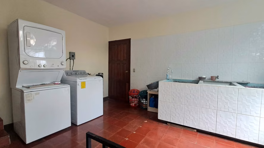 Venta o Alquiler de Casa bonita en Cumbres de Cuscatlan,Antiguo Cuscatlan en privado - Imagen 14