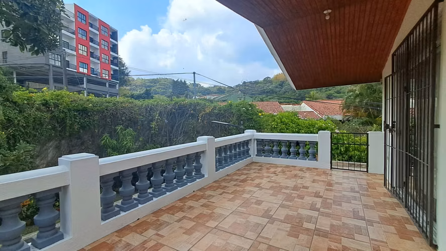 Venta o Alquiler de Casa bonita en Cumbres de Cuscatlan,Antiguo Cuscatlan en privado - Imagen 8