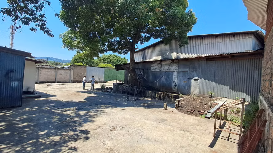 Alquiler de Propiedad para bodega u otros en Barrio Modelo y calle Prado,  SS - Imagen 3