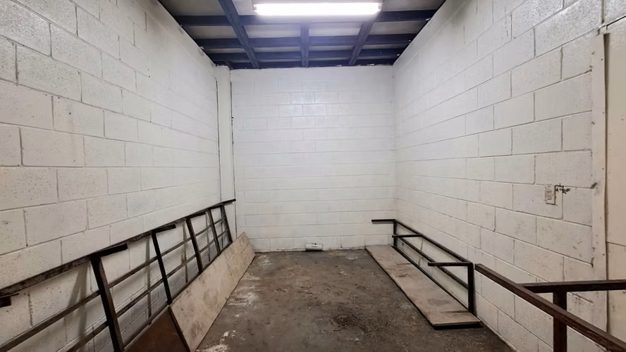 Alquiler de Propiedad para bodega u otros en Barrio Modelo y calle Prado,  SS - Imagen 9