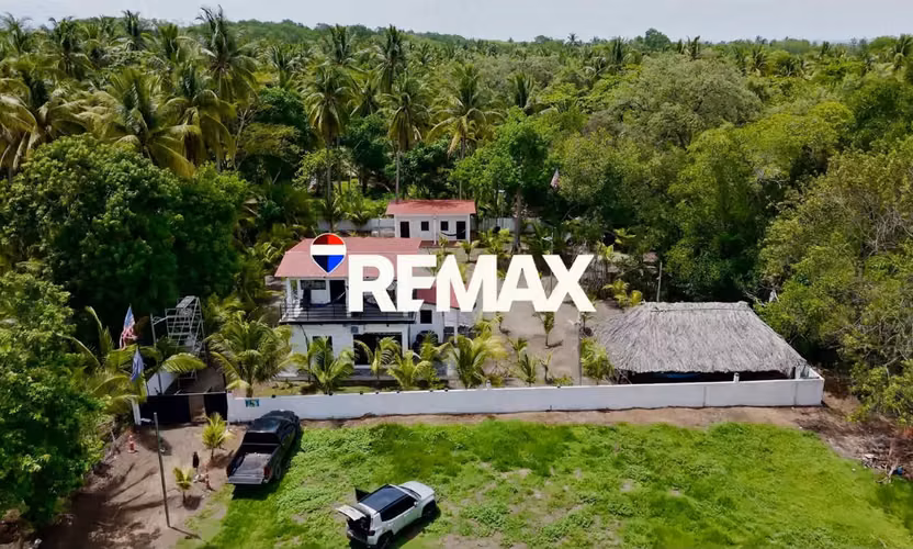 PLAYA MALIBU, SONSONATE, CASA EN VENTA. C ACCESO AL MAR, PRIVADO