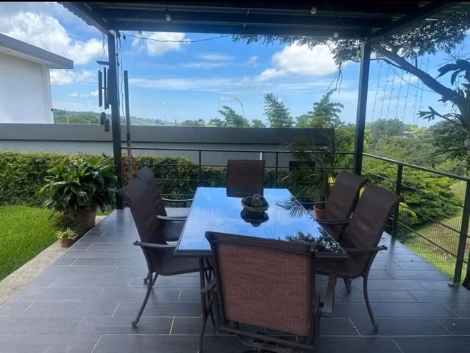 VENTA DE CASA EN EL ENCANTO, LA LIBERTAD (vive rodeado de jardines) - Imagen 3