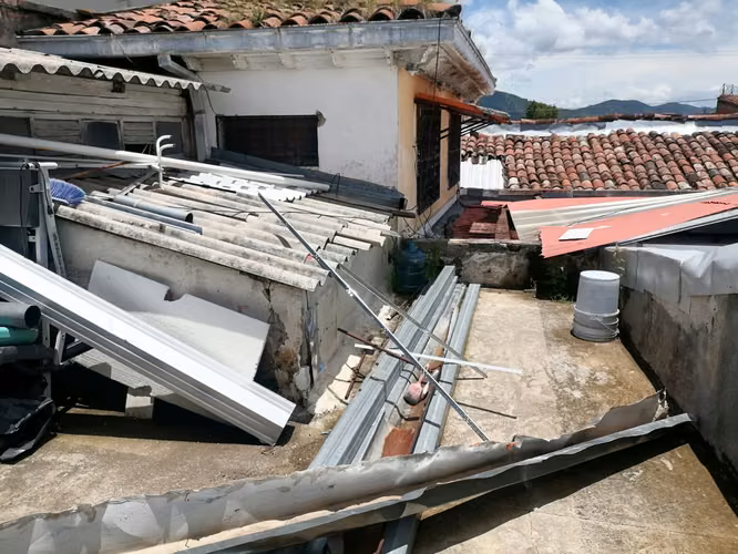VENTA  CASA GRANDE CENTRO HISTORICO SANTA ANA - Imagen 7