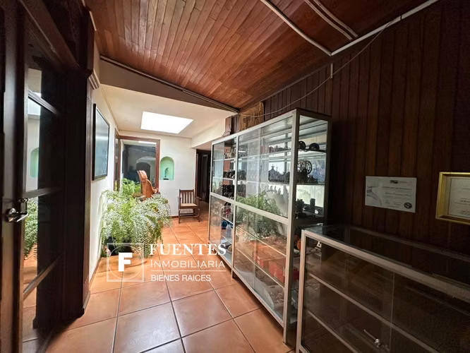 CASA EN VENTA COL SAN FRANCISCO SAN SALVADOR