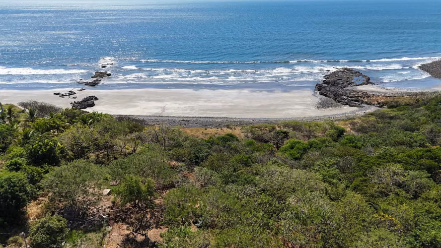 IMPRESIONANTE TERRENO FRENTE AL MAR EN LA VENTANA USULUTAN | $360,000 - Imagen 11