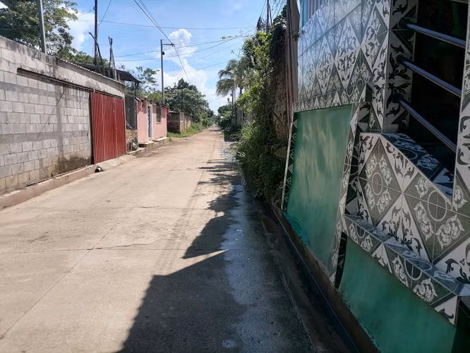 VENTA CASA COMUNIDAD EL CASTANO CHALCHUAPA SANTA ANA