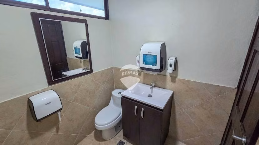 Venta de propiedad para oficinas o negocio