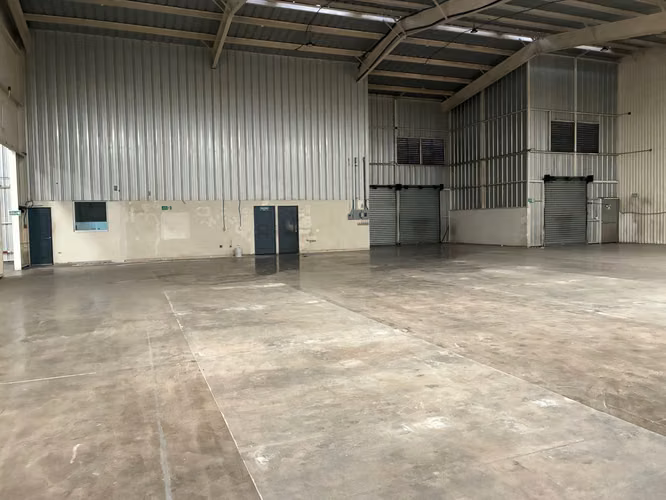 Alquiler de Bodega  Zona Privilegiada, complejo privado , Carretera a la Libertad
