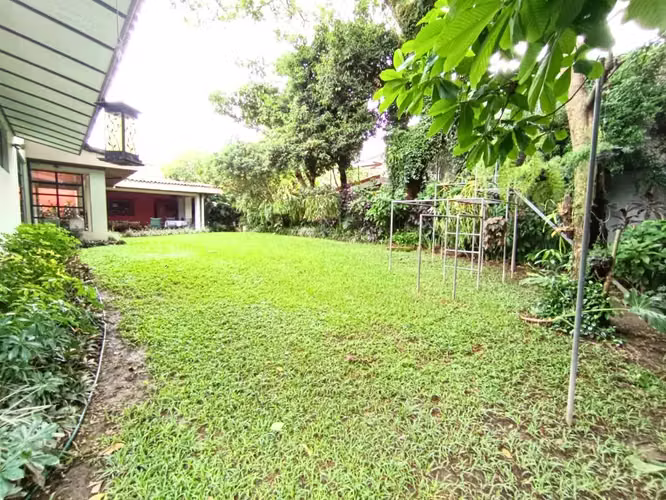 Colonia Maquilishuat - Casa en Alquiler en San Salvador #3776 - Imagen 3