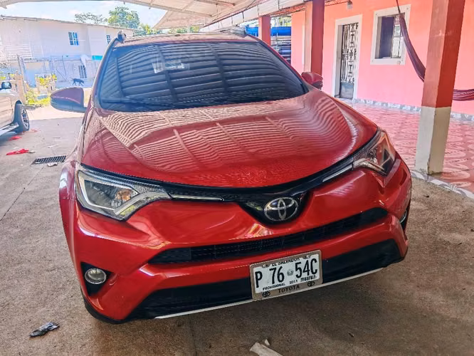 TOYOTA RAV4 XLE 2017