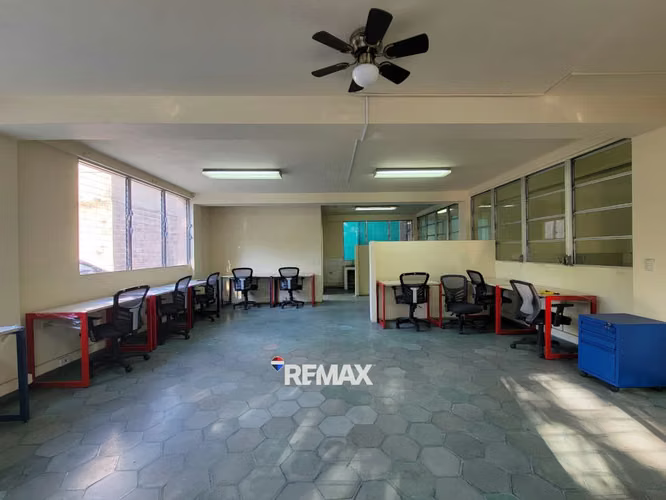 SOYAPANGO | OFICINAS EN ALQUILER | 321 m² | 5 PARQUEOS