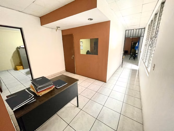 CASA EN VENTA COL. ESCALÓN