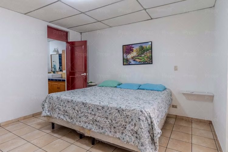 Parque Residencial Altamira - Apartamento en Alquiler en San Salvador #3847