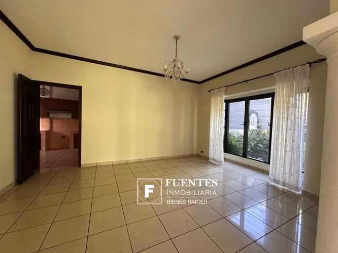 VENTA CASA BOSQUES DE SANTA TERESA SANTA TECLA