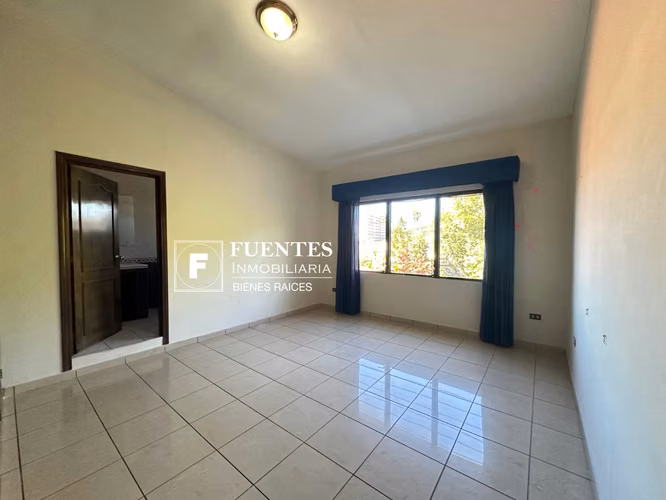 VENTA CASA BOSQUES DE SANTA TERESA SANTA TECLA